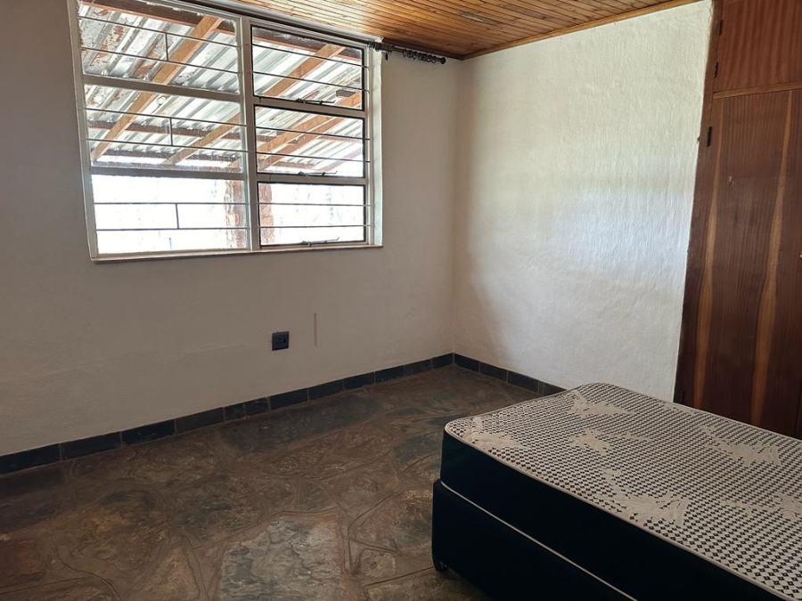 6 Bedroom Property for Sale in Hartbeesfontein North West